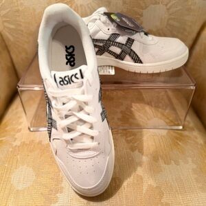 Asics Classic White and Black Trainers